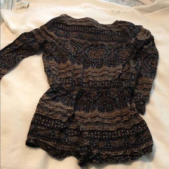 F21 Romper - Picture 4 of 4